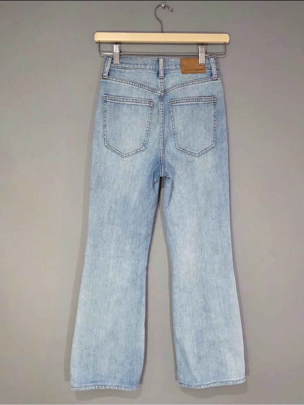 Aritzia DENIM FORUM The Twiggy High Rise Flare Jeans Size 24 - Picture 7 of 13